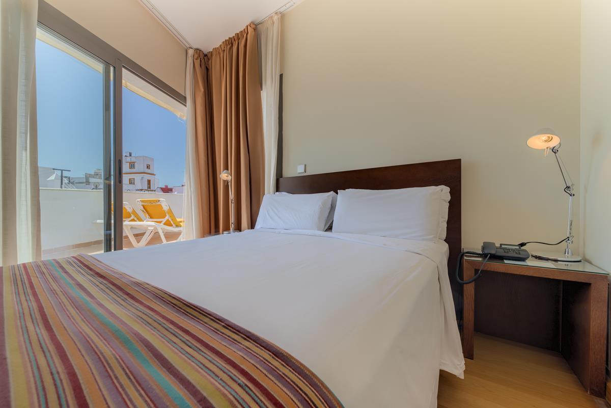 Hotel Patagonia Sur Cadiz Exterior photo
